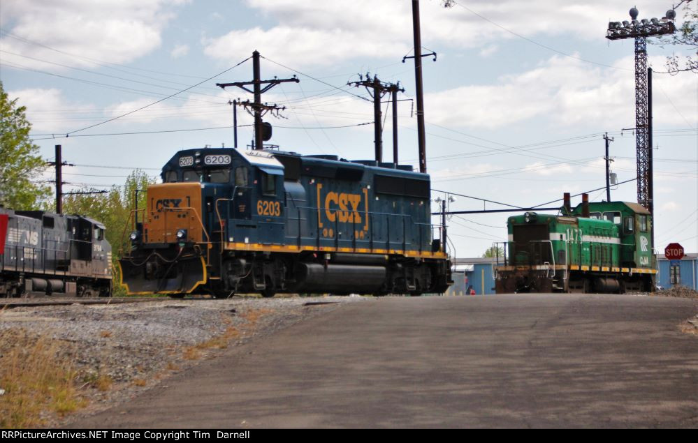 CSX 6203, NS 9764, CLNA 1473